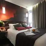 Lumières Montmartre Hotel