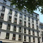 Lumières Montmartre 3*