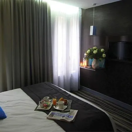 Lumieres Montmartre Hotel