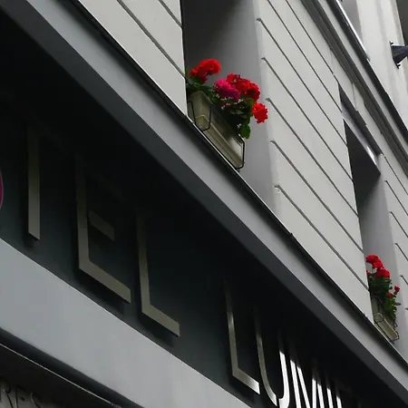Hotel Lumieres Montmartre 3*