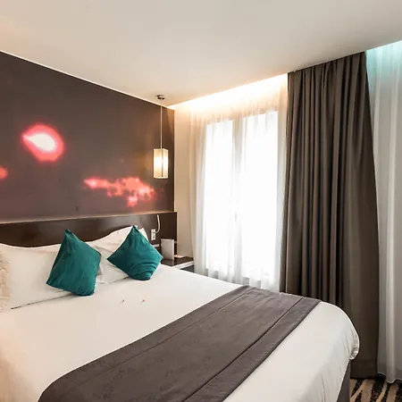 Lumieres Montmartre 3*