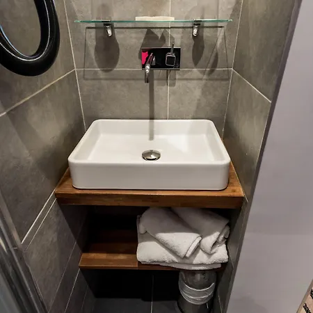 Lumieres Montmartre Отель