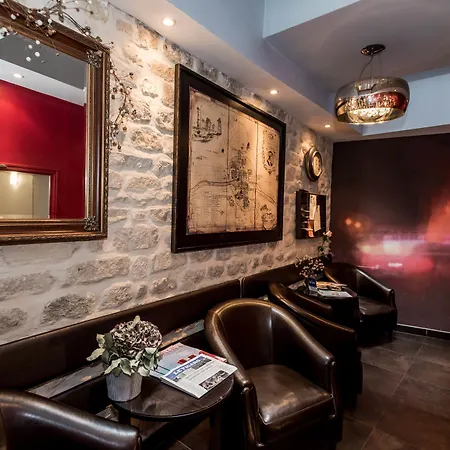 Lumieres Montmartre Hotell 3*