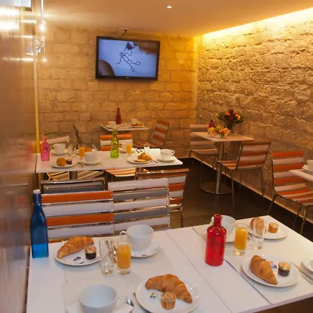 Lumieres Montmartre Отель Париж