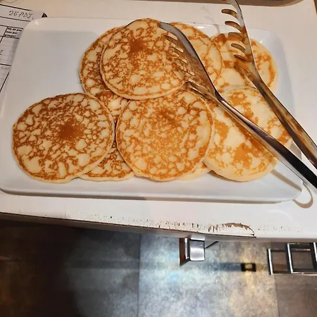 Отель Lumieres Montmartre Париж