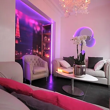 Отель Lumieres Montmartre 3*