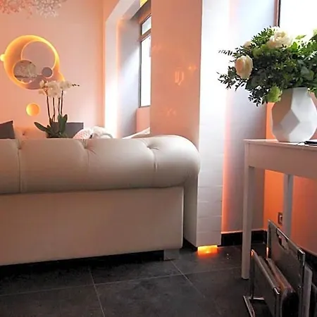 Lumieres Montmartre Отель 3*