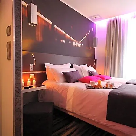 Lumieres Montmartre Hotel Paris
