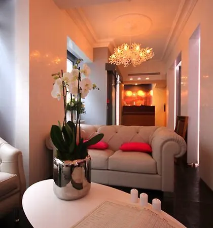 Hotell Lumieres Montmartre 3*