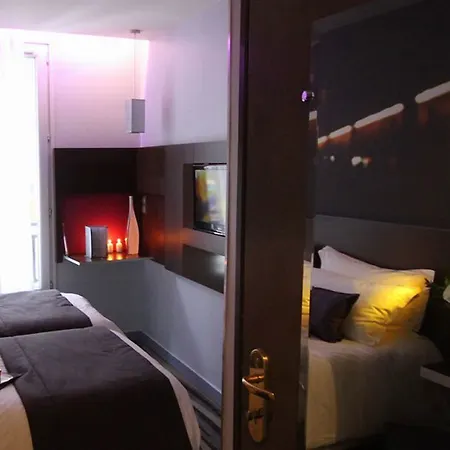 Lumieres Montmartre Hotell 3*