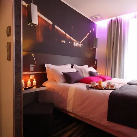 Lumieres Montmartre Hotel 3*