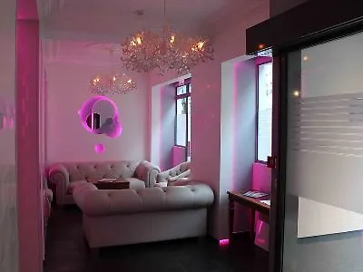 Отель Lumieres Montmartre Париж