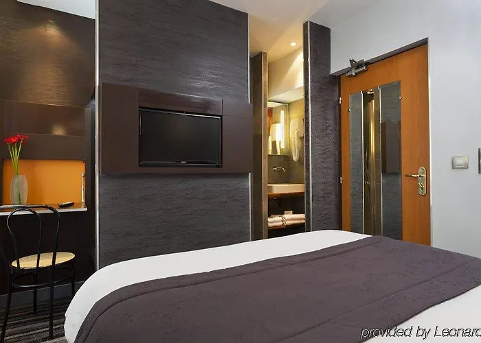 Hotel Lumieres Montmartre Paris