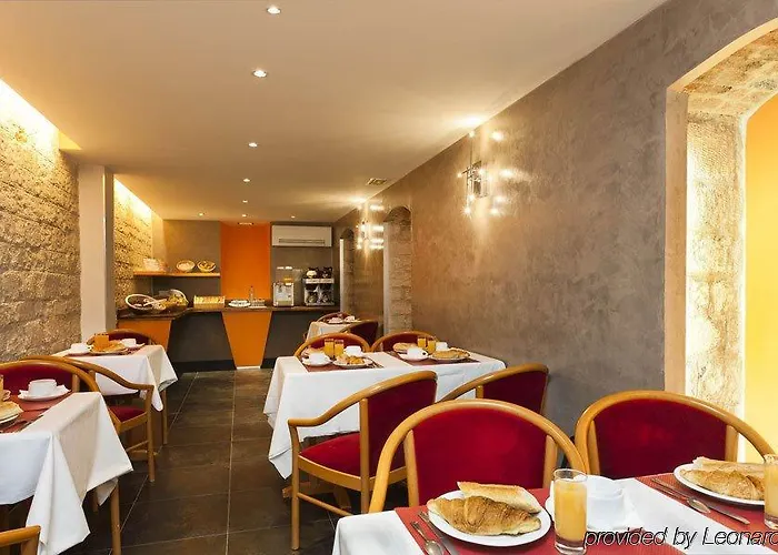 Lumieres Montmartre Hotel Paris