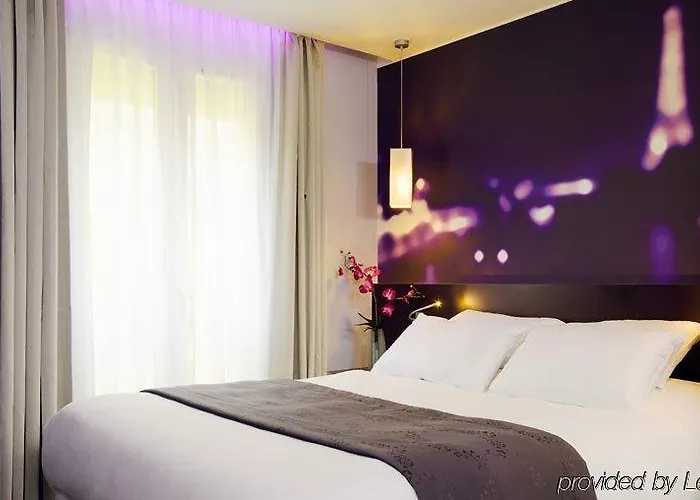 Hotel Lumieres Montmartre Paris