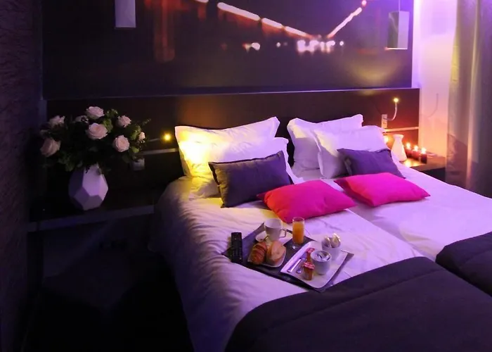 Lumieres Montmartre Hotel Paris