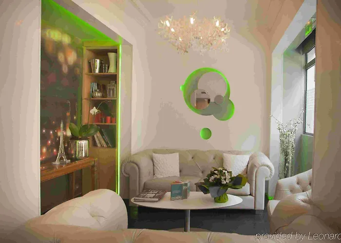 Lumieres Montmartre 3*