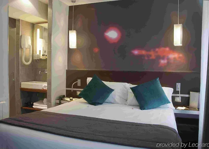 Lumieres Montmartre Hotel Paris