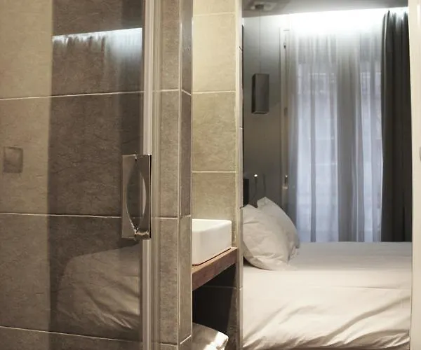 Lumieres Montmartre 3*