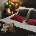 Lumieres Montmartre Hotel 3*
