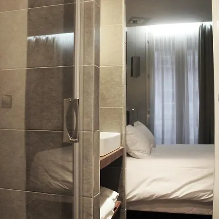 ليمير مونمارتر 3*