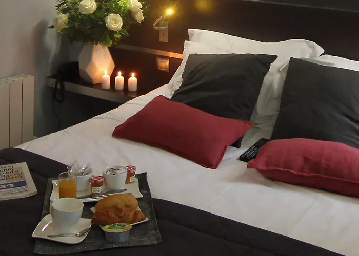 Lumieres Montmartre Отель 3*