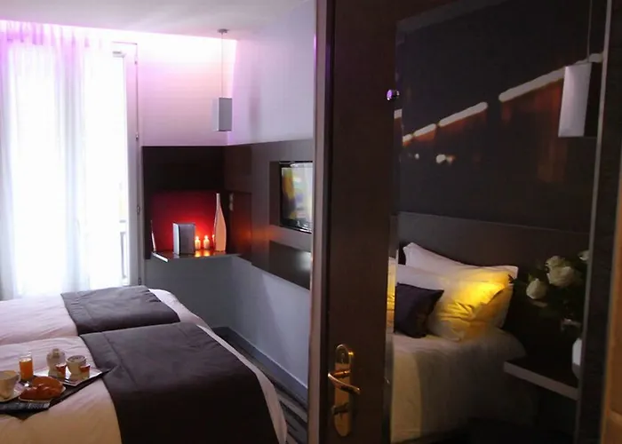 Lumieres Montmartre Отель 3*